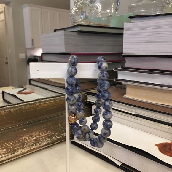 JEWELRY SALE⭐️⭐️⭐️Cobalt bead double wrap bracelet - Picture 2 of 3